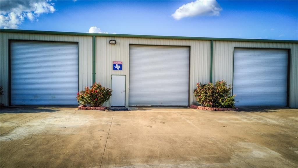 8200 N Interstate 45 Service Rd, Palmer, TX 75152